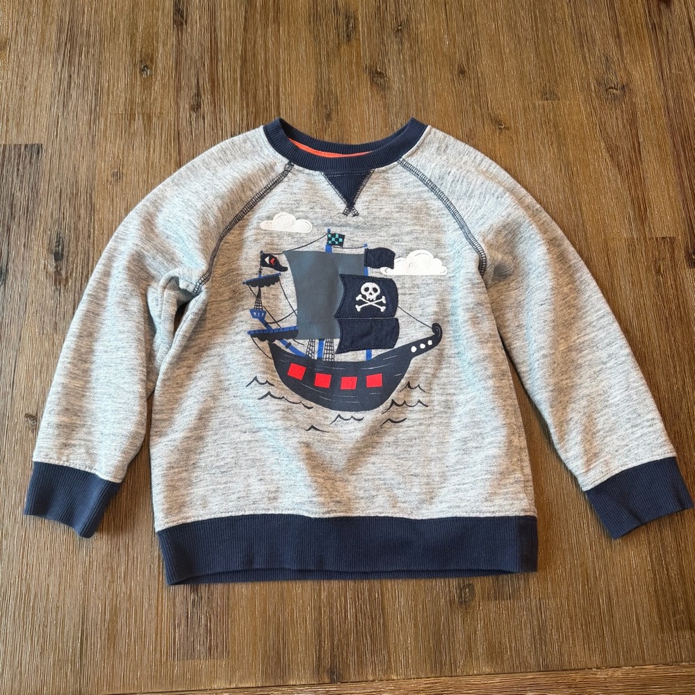 3/20$ Gymboree Toddler Grey and Navy Pirate Ship Sweatshirt size 4T